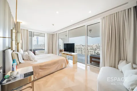 Apartment in Palm Jumeirah, Dubai 3 bedrooms, 258 sq.m. № 123072 - photo 11