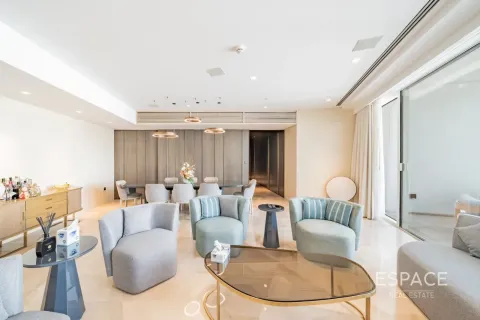 Apartment in Palm Jumeirah, Dubai 3 bedrooms, 258 sq.m. № 123072 - photo 13