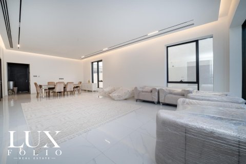 Villa in Nad Al Sheba 1, Nadd Al Sheba, Dubai 4 bedrooms, 465 sq.m. № 45654 - photo 6