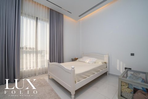 Villa in Nad Al Sheba 1, Nadd Al Sheba, Dubai 4 bedrooms, 465 sq.m. № 45654 - photo 10