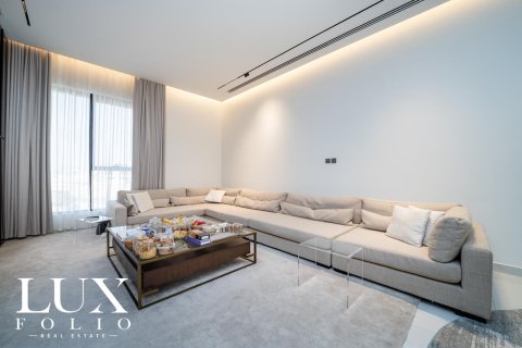 Villa in Nad Al Sheba 1, Nadd Al Sheba, Dubai 4 bedrooms, 465 sq.m. № 45654 - photo 16