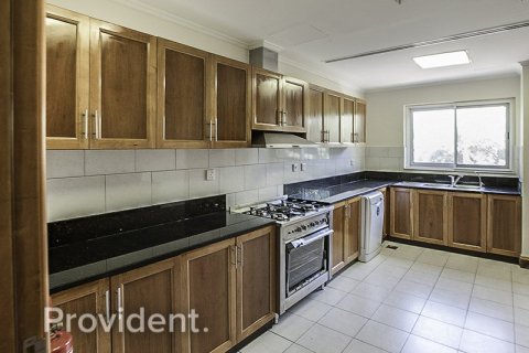 Villa in Dubai Festival City, Dubai 4 bedrooms, 331.2 sq.m. № 2868 - photo 3