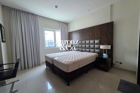 Apartamento en Jumeirah Lake Towers, Dubai, 2 dormitorios, 87 m², № 137931 - foto 9