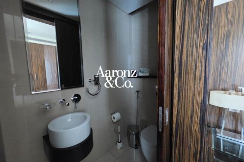 Apartamento en Jumeirah Lake Towers, Dubai, 2 dormitorios, 87 m², № 137931 - foto 13