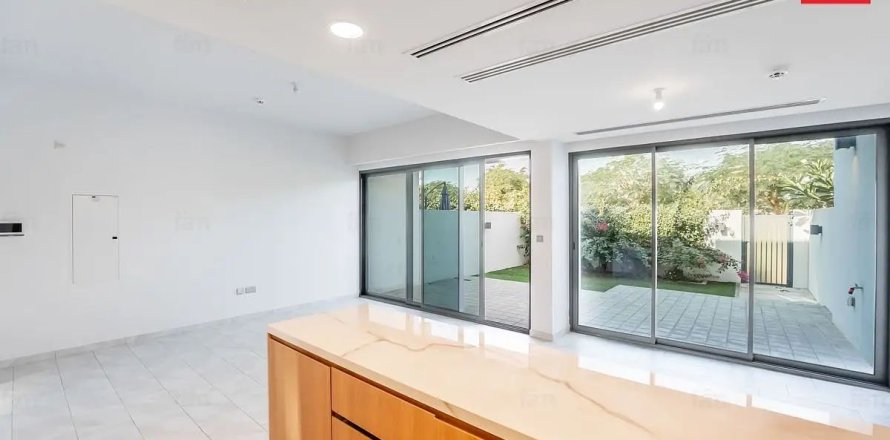 Villa à Dubai, 4 chambres, 244.5 m², № 97818