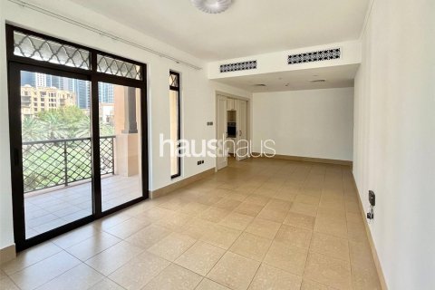 Apartment in Old Town, Dubai 1 bedroom, 90 sq.m. № 44642 - photo 1