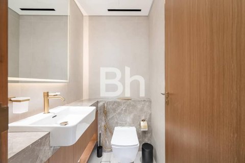 Apartment in Business Bay, Dubai 2 bedrooms, 122 sq.m. № 56340 - photo 11
