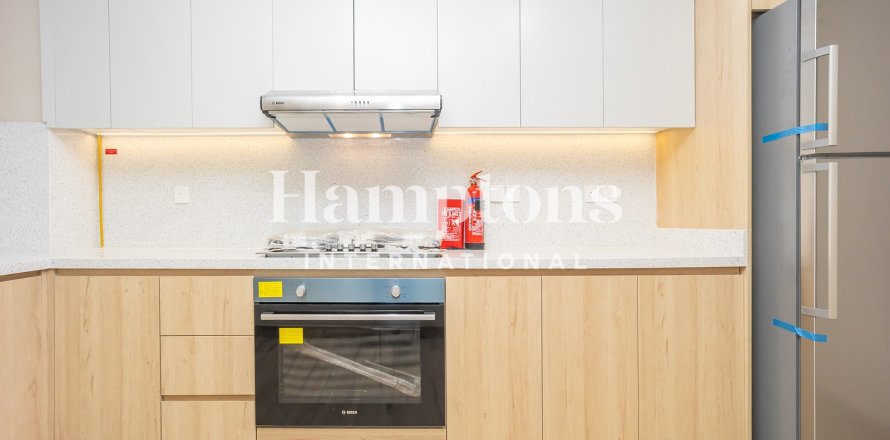 Квартира в Living Legends, Дубай, 2 спальни, 112.598м², № 72555