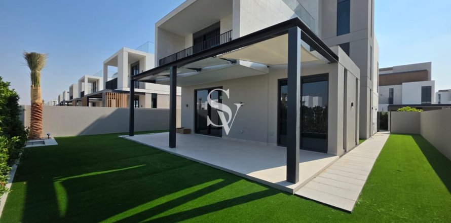 Villa en Arabian Ranches 3, Dubai, 4 dormitorios, 448 m², № 93087