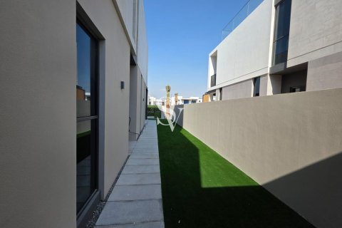 Villa en Arabian Ranches 3, Dubai, 4 dormitorios, 448 m², № 93087 - foto 7