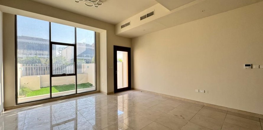 Adosado en Al Furjan, Dubai, 3 dormitorios, 147.9 m², № 96338