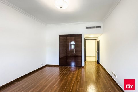Apartment in Dubai 3 bedrooms, 241.6 sq.m. № 49934 - photo 20