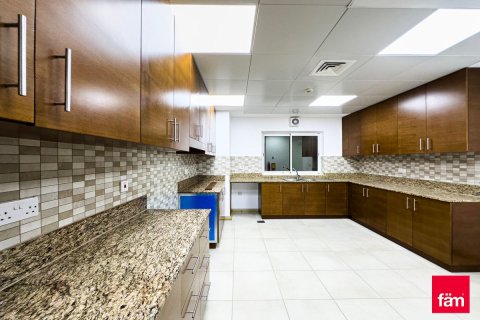 Apartment in Dubai 3 bedrooms, 241.6 sq.m. № 49934 - photo 18