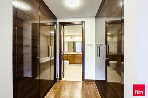 Apartment in Dubai 3 bedrooms, 241.6 sq.m. № 49934 - photo 15