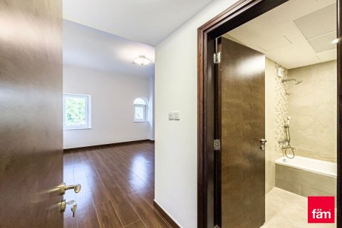 Apartment in Dubai 3 bedrooms, 241.6 sq.m. № 49934 - photo 21