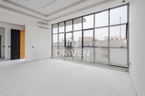 Villa à Al Quoz, Dubai, 5 chambres, 487 m², № 20834 - photo 2