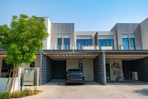 Снять в аренду таунхаус в Sun, Arabian Ranches 3, Дубай: 3 спальни, 180.23182000м², № 63705 - фото 10