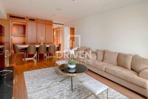 Apartment in Downtown Dubai (Downtown Burj Dubai), Dubai 2 bedrooms, 152.27 sq.m. № 126215 - photo 2