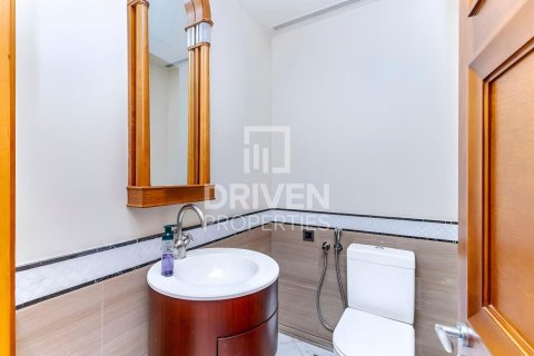 Apartment in Downtown Dubai (Downtown Burj Dubai), Dubai 2 bedrooms, 152.27 sq.m. № 126215 - photo 12
