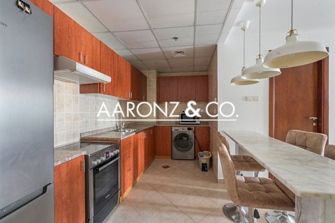 Снять в аренду квартиру в Джумейра Лейк Тауэрс, Дубай: 1 спальня, 89м², № 90742 - фото 11