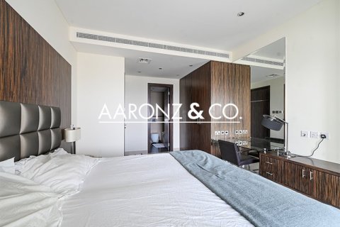 Снять в аренду квартиру в Джумейра Лейк Тауэрс, Дубай: 1 спальня, 70м², № 90740 - фото 4