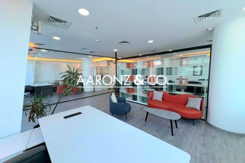 Office in Business Bay, Dubai 139 sq.m. № 90741 - photo 8