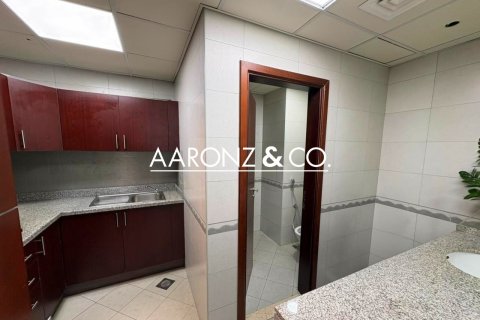 Office in Business Bay, Dubai 139 sq.m. № 90741 - photo 14