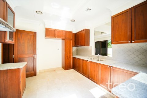 Villa en Aseel, Arabian Ranches, Dubai, 5 dormitorios, 343.56 m², № 137997 - foto 6
