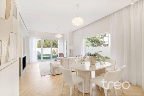 Villa en The Springs, Dubai, 4 dormitorios, 209.77 m², № 138001 - foto 2