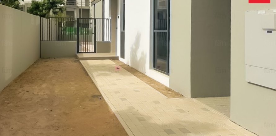 Adosado en Dubai, 4 dormitorios, 259.4 m², № 70578