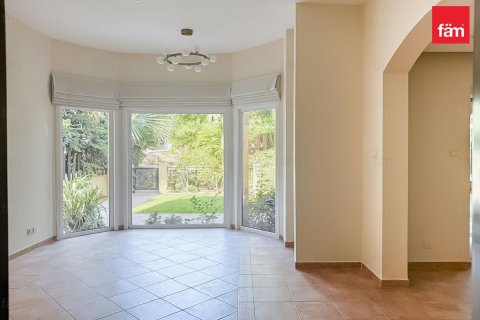 Adosado en Motor City, Dubai, 4 dormitorios, 400 m², № 70572 - foto 3