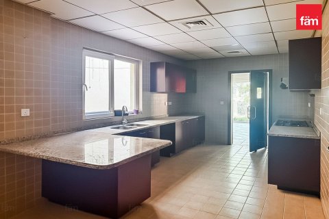 Adosado en Motor City, Dubai, 4 dormitorios, 400 m², № 70572 - foto 5