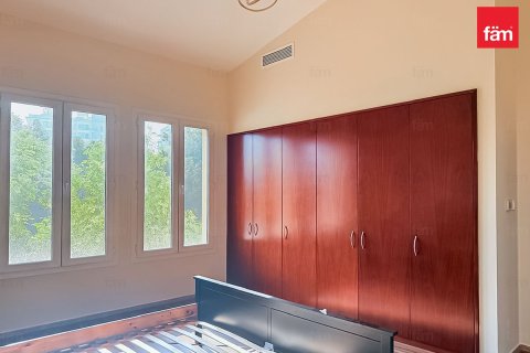 Adosado en Motor City, Dubai, 4 dormitorios, 400 m², № 70572 - foto 15