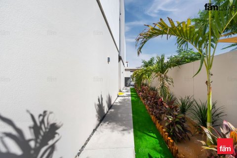 Villa en Dubai, 4 dormitorios, 456.9 m², № 109347 - foto 6