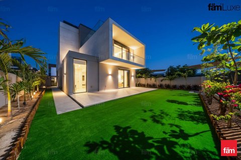 Villa en Dubai, 4 dormitorios, 456.9 m², № 109347 - foto 2