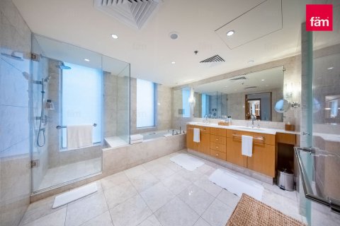 Apartment in DIFC, Dubai 1 bedroom, 84 sq.m. № 109343 - photo 13