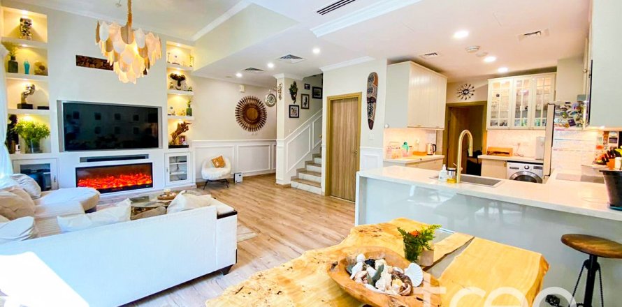 Villa in Villanova, Dubai Land, Dubai 3 bedrooms, 177.63 sq.m. № 136275