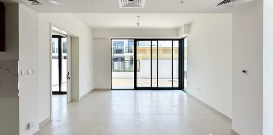 Townhouse in Town Square, Dubai 4 bedrooms, 215.72 sq.m. № 136284