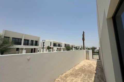 Townhouse in Town Square, Dubai 4 bedrooms, 215.72 sq.m. № 136284 - photo 6