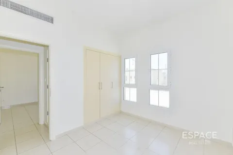 Townhouse in Springs 12, The Springs, Dubai 3 bedrooms, 209 sq.m. № 122866 - photo 14