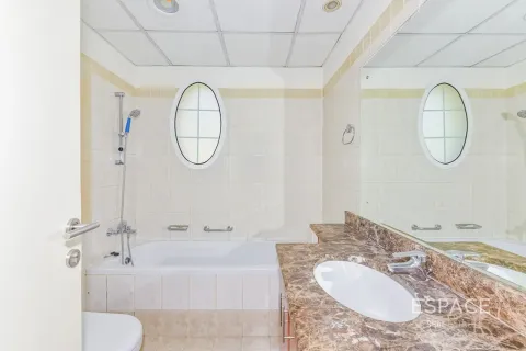 Townhouse in Springs 12, The Springs, Dubai 3 bedrooms, 209 sq.m. № 122866 - photo 11