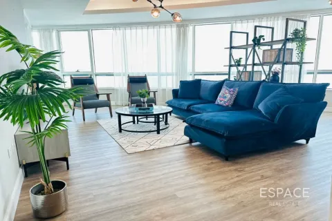 Apartment in Dubai Marina, Dubai 4 bedrooms, 228 sq.m. № 122864 - photo 2