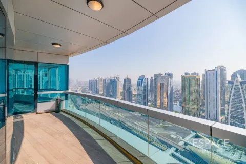 Apartment in Dubai Marina, Dubai 4 bedrooms, 228 sq.m. № 122864 - photo 11