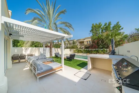 Villa in The Springs, Dubai 4 bedrooms, 209 sq.m. № 122868 - photo 17