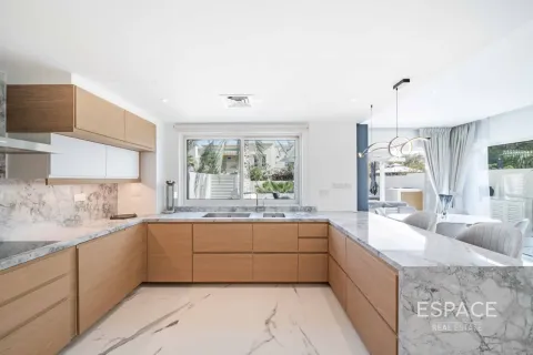 Villa in The Springs, Dubai 4 bedrooms, 209 sq.m. № 122868 - photo 5