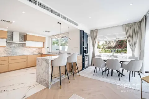 Villa in The Springs, Dubai 4 bedrooms, 209 sq.m. № 122868 - photo 3