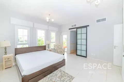 Villa in Springs 4, The Springs, Dubai 3 bedrooms, 228 sq.m. № 122869 - photo 12