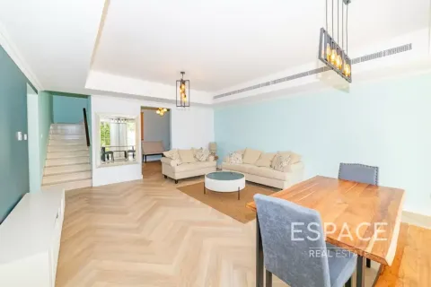 Villa in Springs 4, The Springs, Dubai 3 bedrooms, 228 sq.m. № 122869 - photo 4