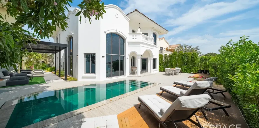 Villa in Palm Jumeirah, Dubai 4 bedrooms, 465 sq.m. № 122863