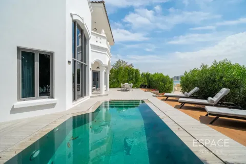 Villa in Palm Jumeirah, Dubai 4 bedrooms, 465 sq.m. № 122863 - photo 14